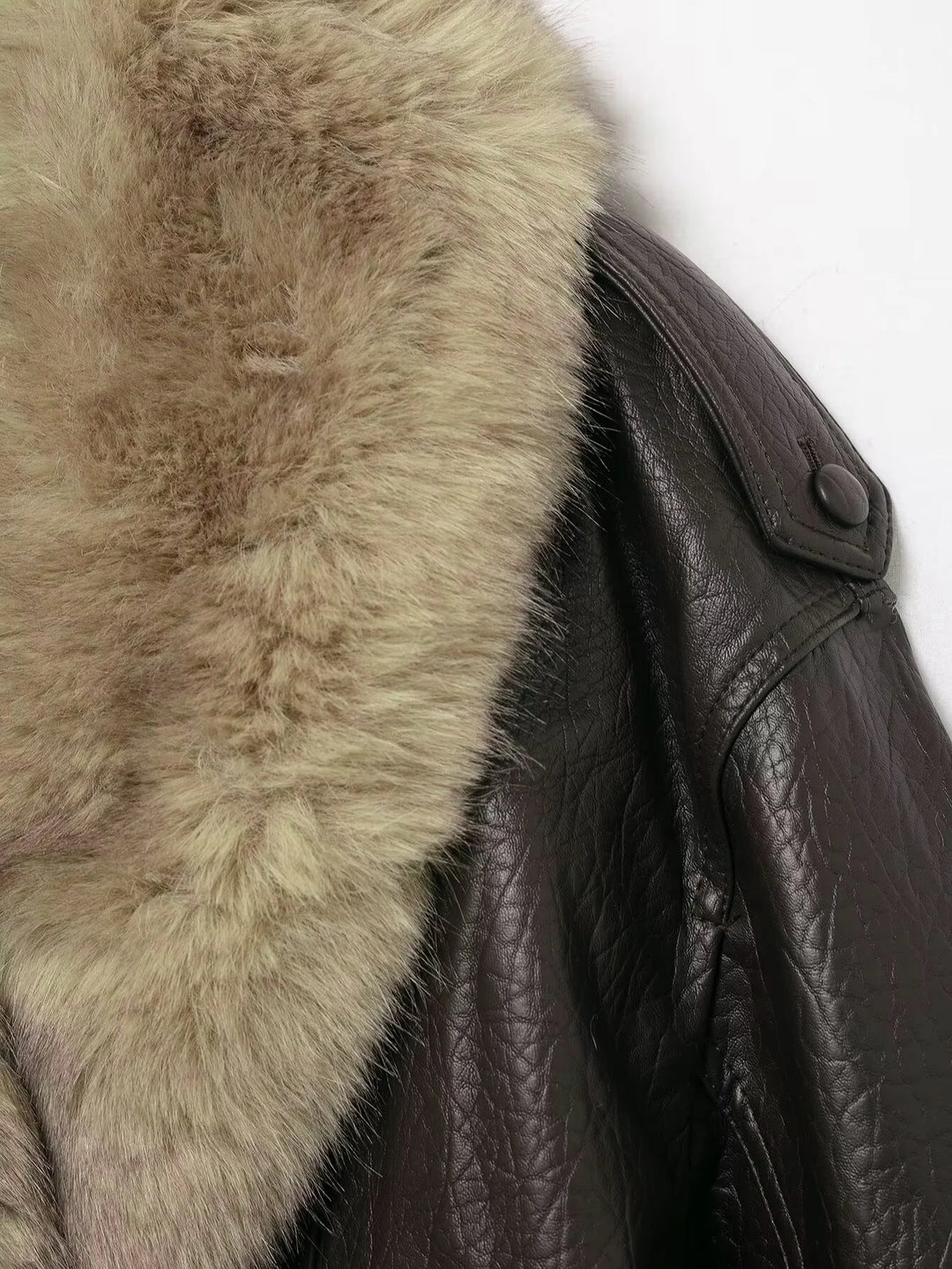 Damska skórzana kurtka oversize z futrem