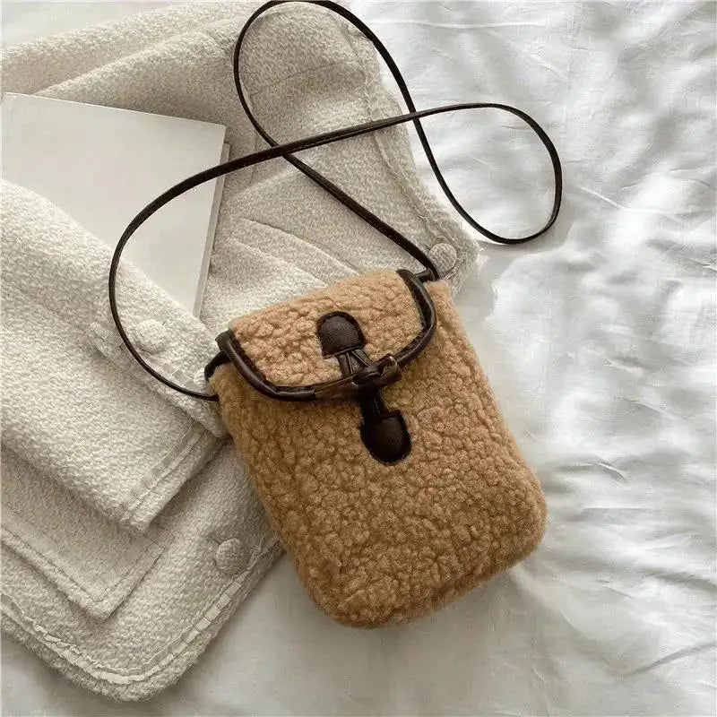 Torebka na telefon baranek