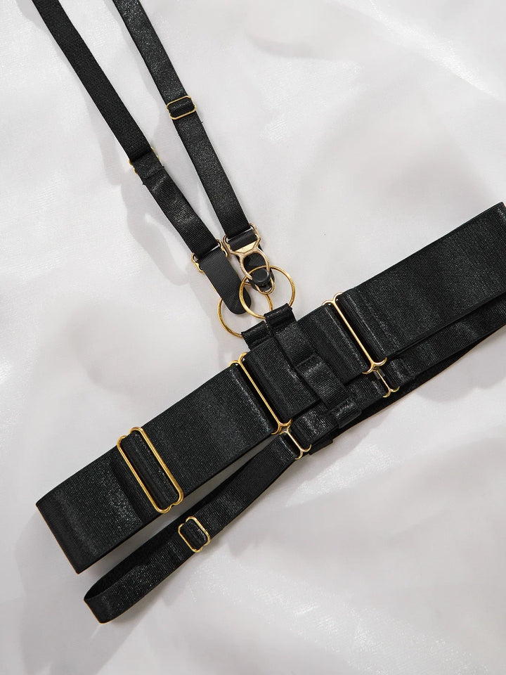 Seksowany zestaw bielizny z paskami