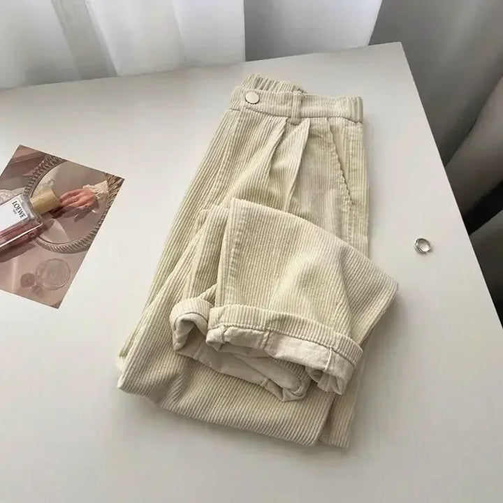 Sztruksowe spodnie typu baggy