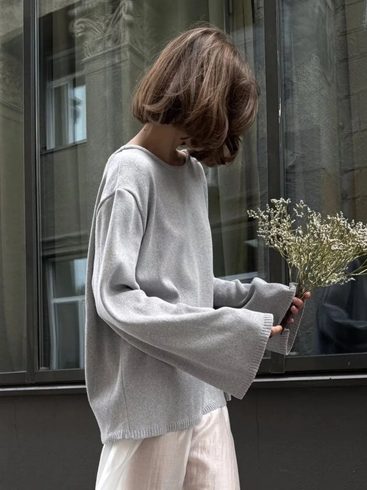 Sweter damski z odkrytymi plecami