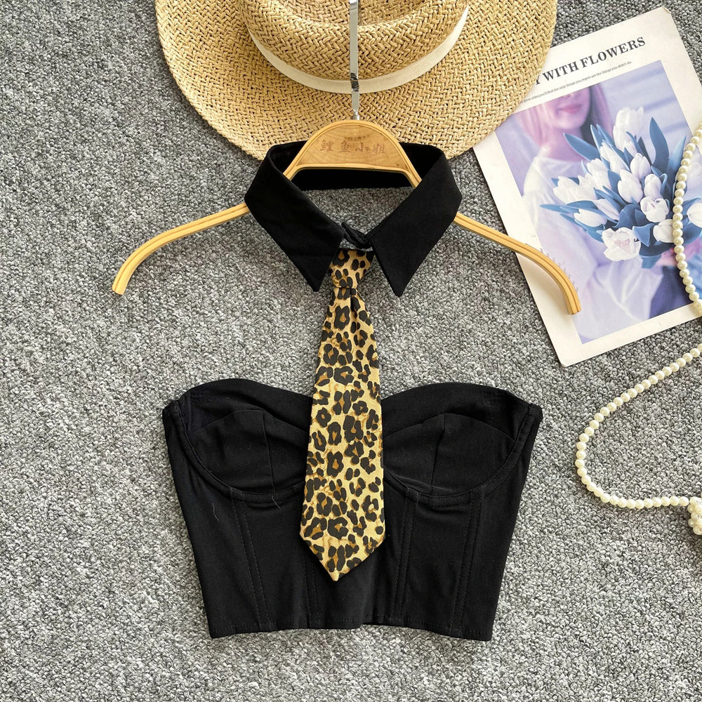 Damski top z ozdobnym krawatem