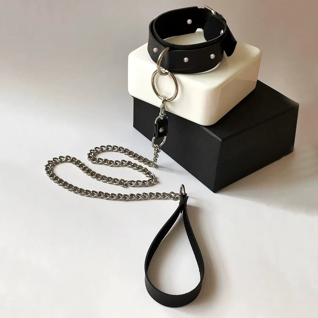 Choker z łańcuchem