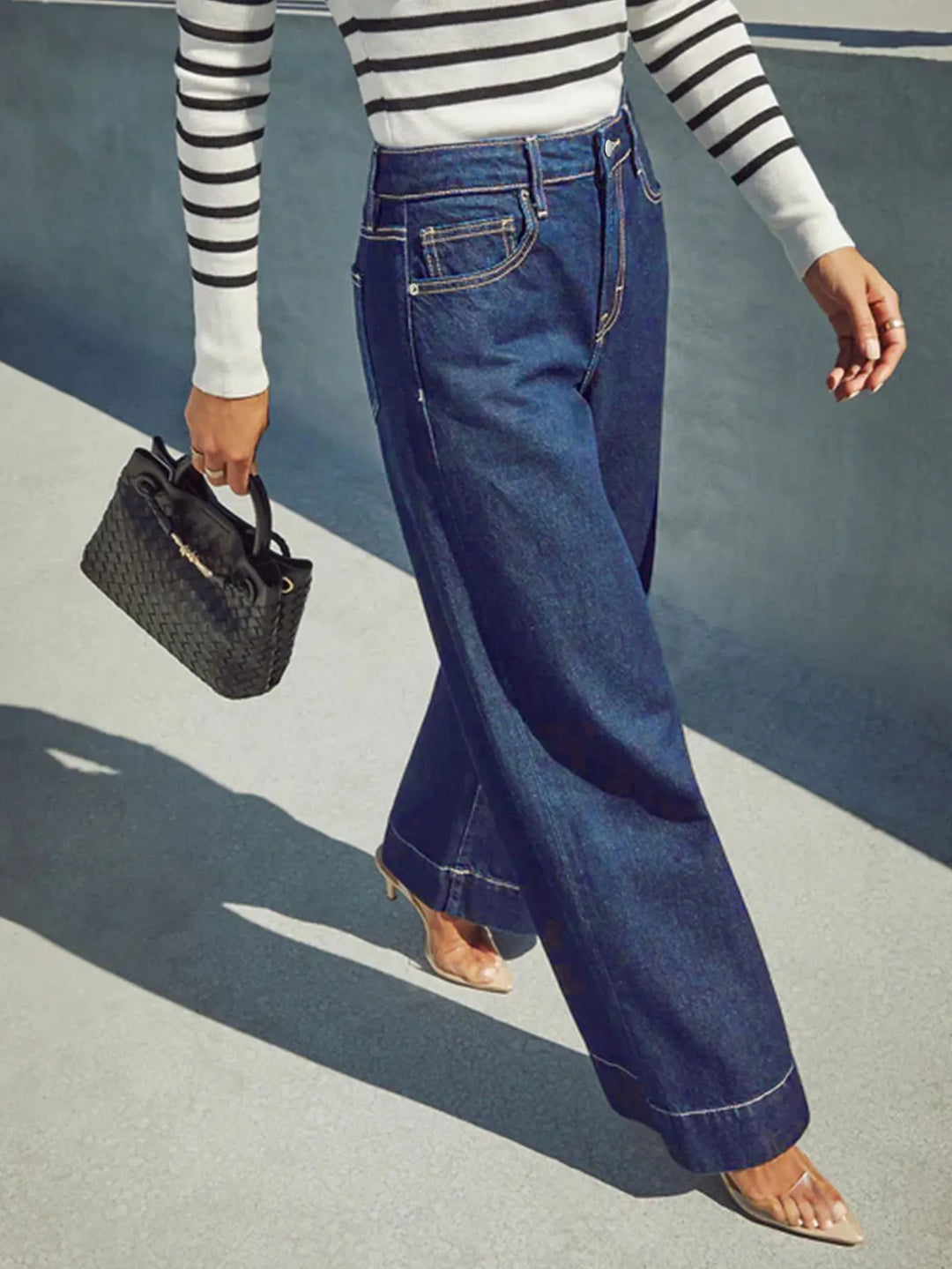 Damskie jeansy z szerokimi nogawkami