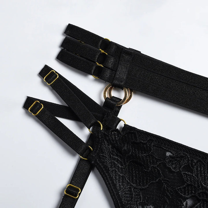 Ozdobny koronkowy zestaw bielizny