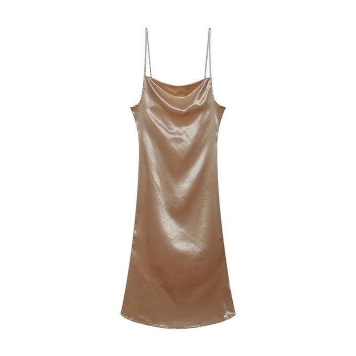 Satynowa sukienka maxi