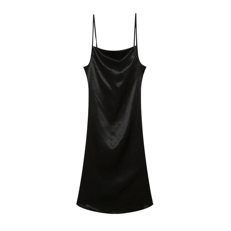 Satynowa sukienka maxi