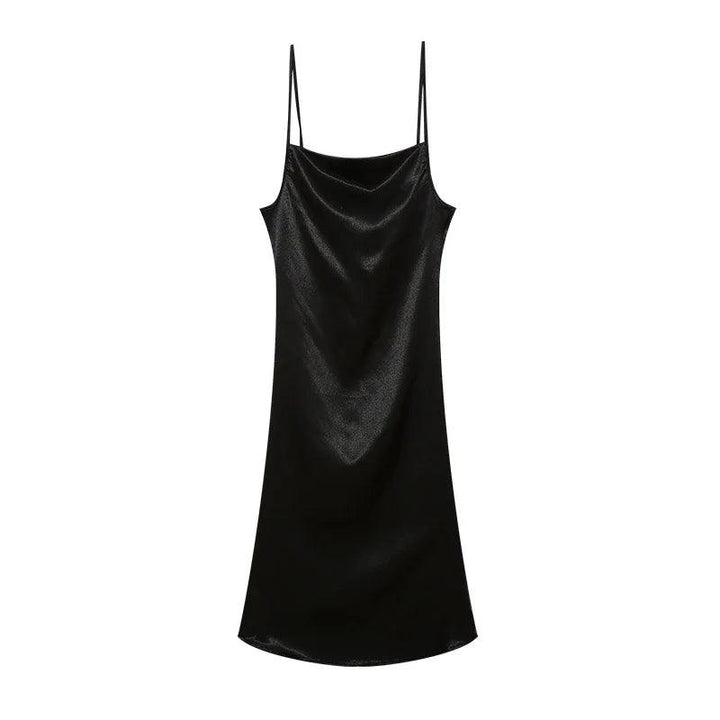 Satynowa sukienka maxi